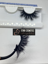 Load image into Gallery viewer, Tóxica Lash Xtina Cosmetics
